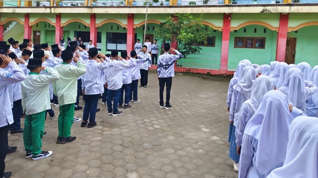 UPTD SMP NEGERI 5 MAJAULENG